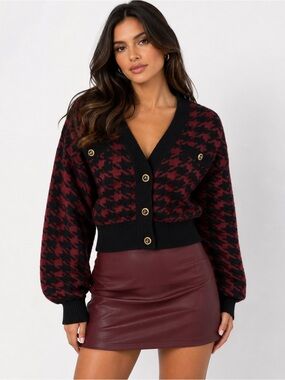 NWT Burgundy & Black Houndstooth Cropped Cardigan Sweater